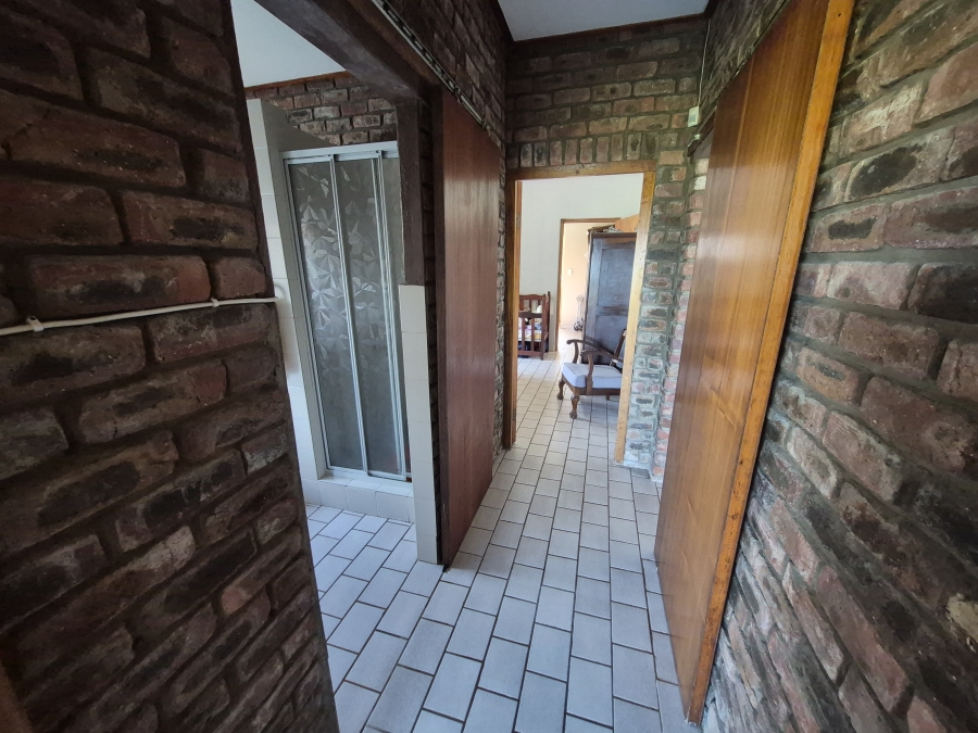 5 Bedroom Property for Sale in Dana Bay Western Cape